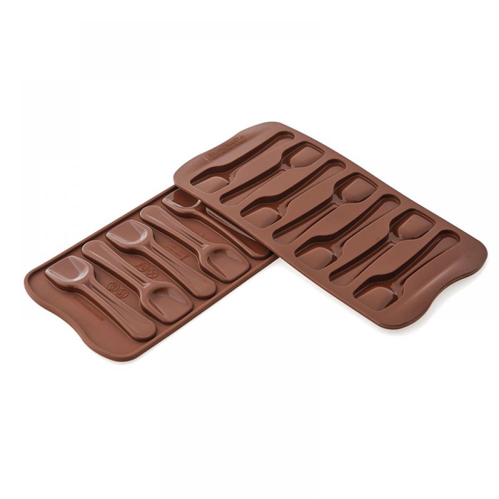 Mold 7 teaspoons in chocolate