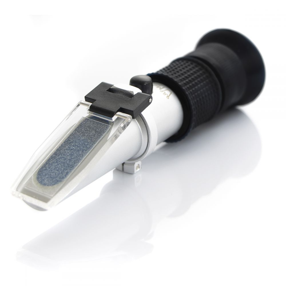 Refractometer
