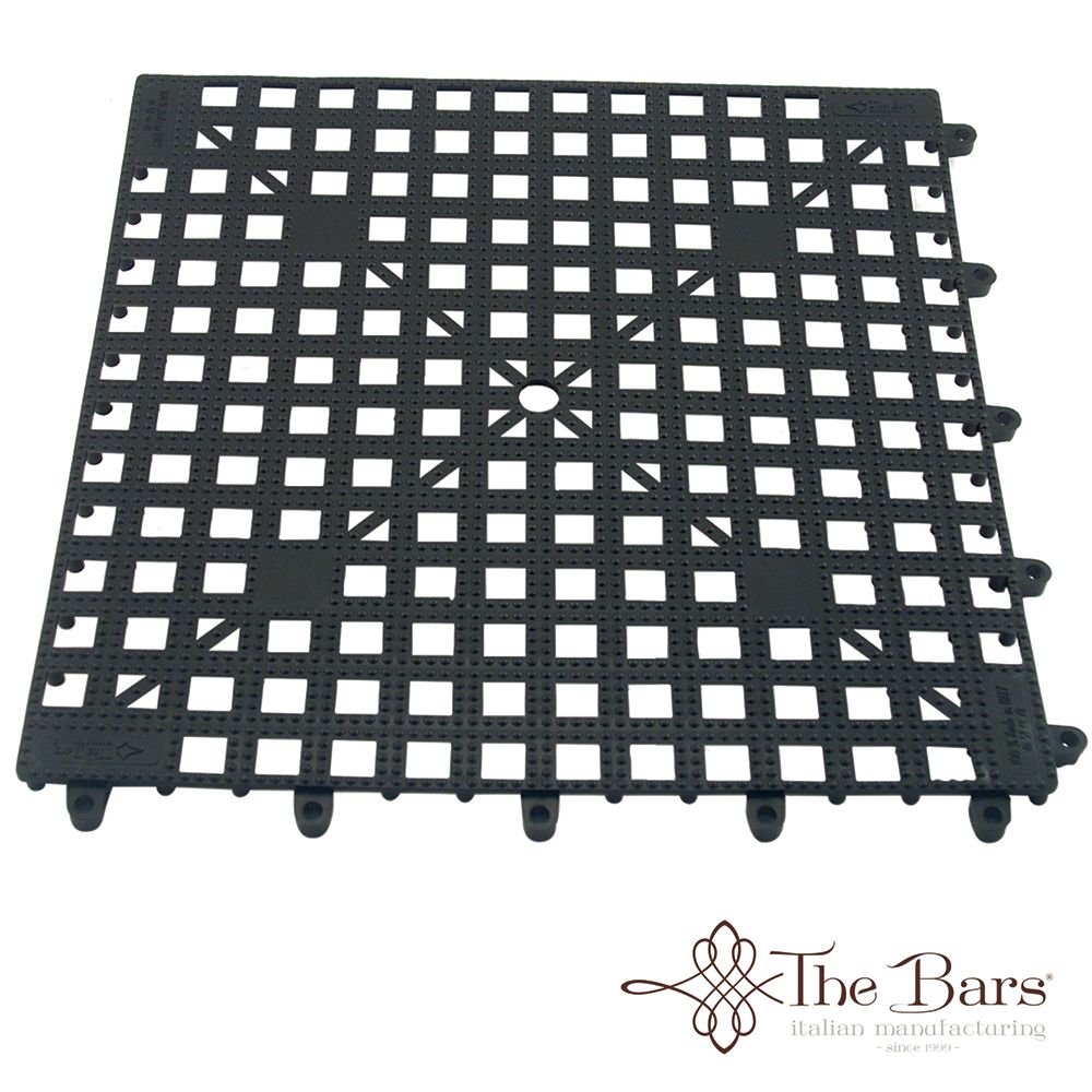 Mat with interloocking attachment system